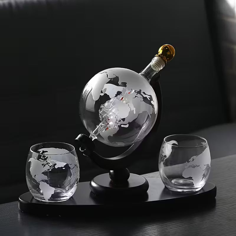 World Map Gift Set – Includes Bottle and Whisky Glass