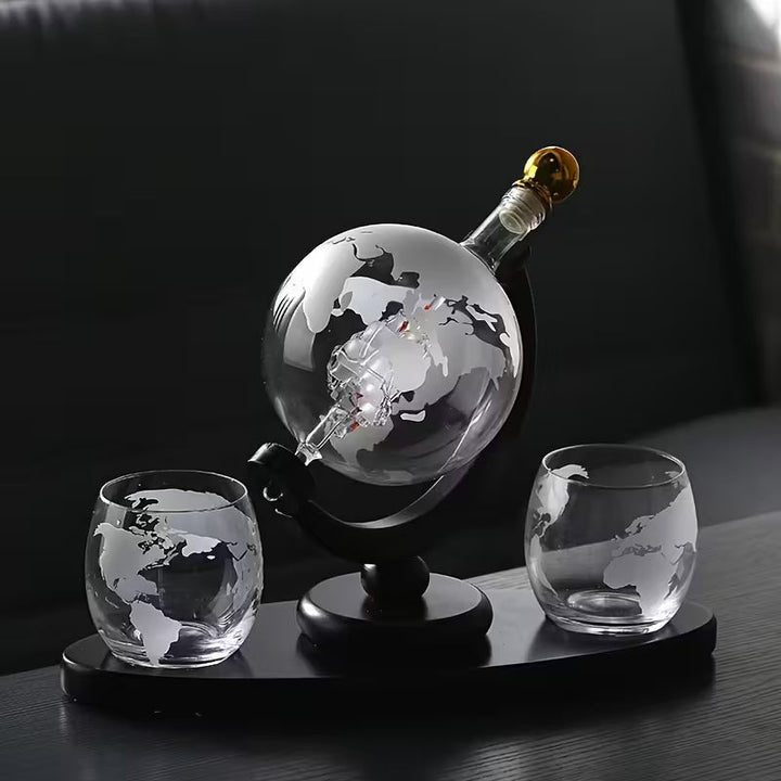 World Map Gift Set – Includes Bottle and Whisky Glass