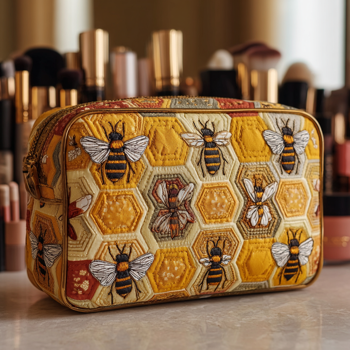 Fien - Quilted Toiletry Bag with Bee and Grass Design