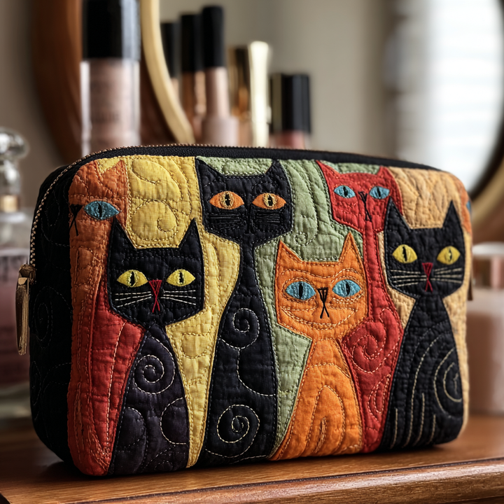 Maaike - Decorative Cat Quilted Toiletry Bag