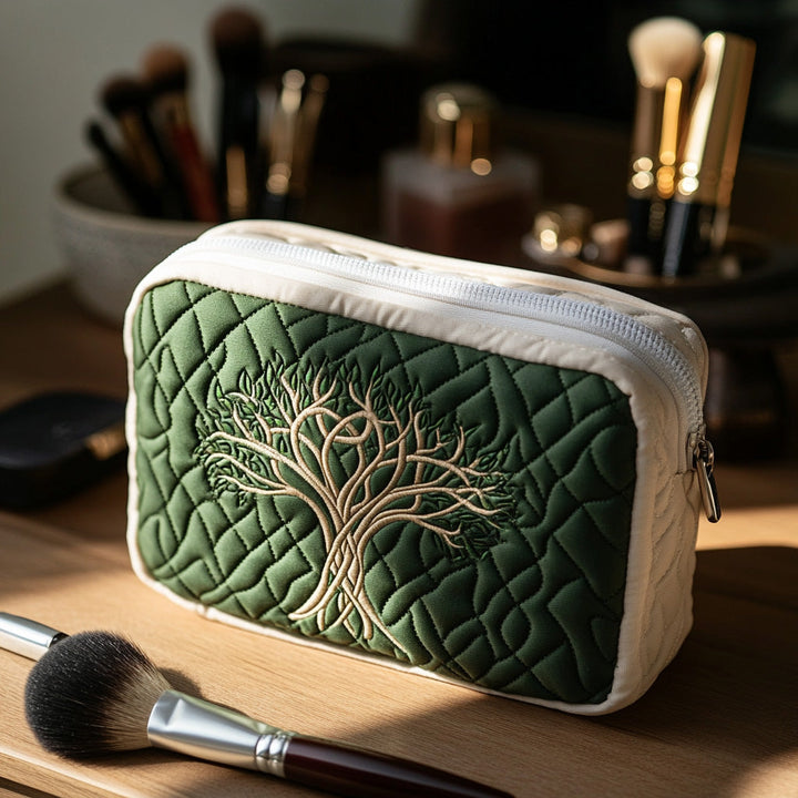 Heavenly Roots Sara - Quilted Toiletry Bag