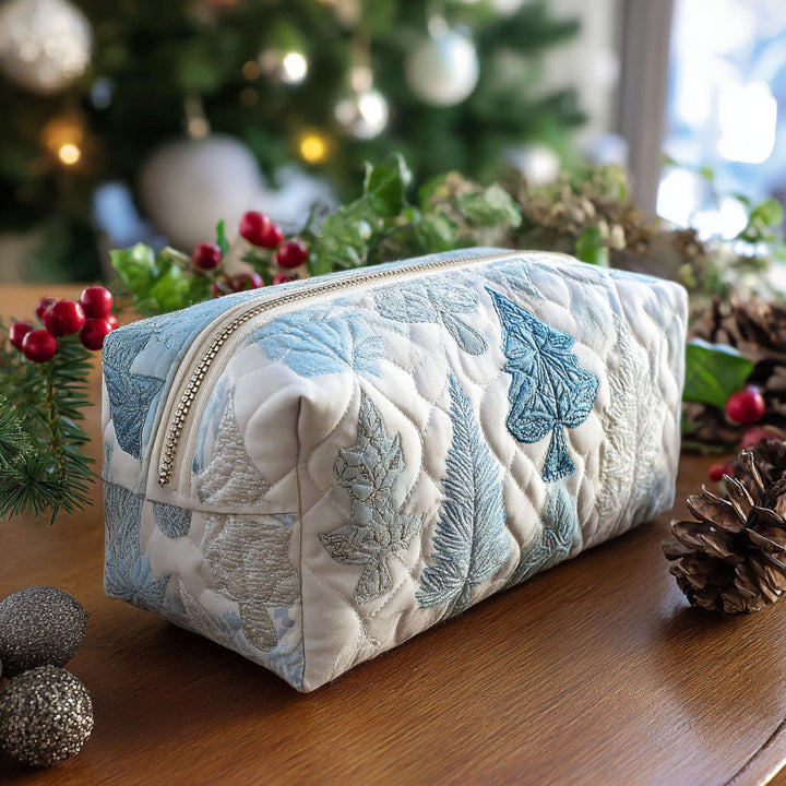 Lisa - Christmas-Themed Quilted Toiletry Bag