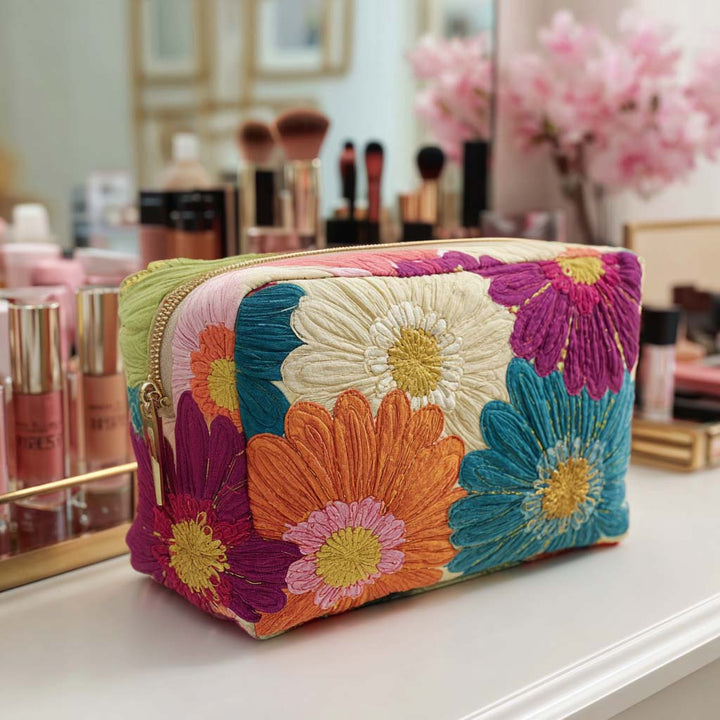 Francina - Embroidered Daisy Quilted Toiletry Bag