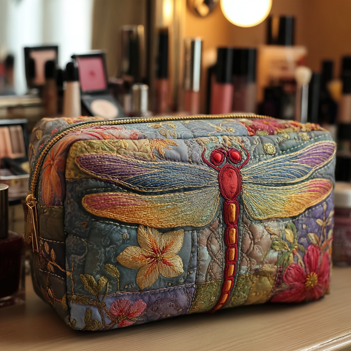Pleun - Dragonfly Print Quilted Toiletry Bag in Grass Green