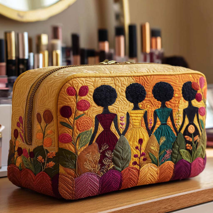 Dieuwertje - Quilted Toiletry Bag with Elegant Gold Accents