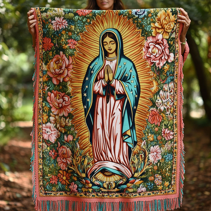 Maaike - Heavenly Embrace Quilted Blanket