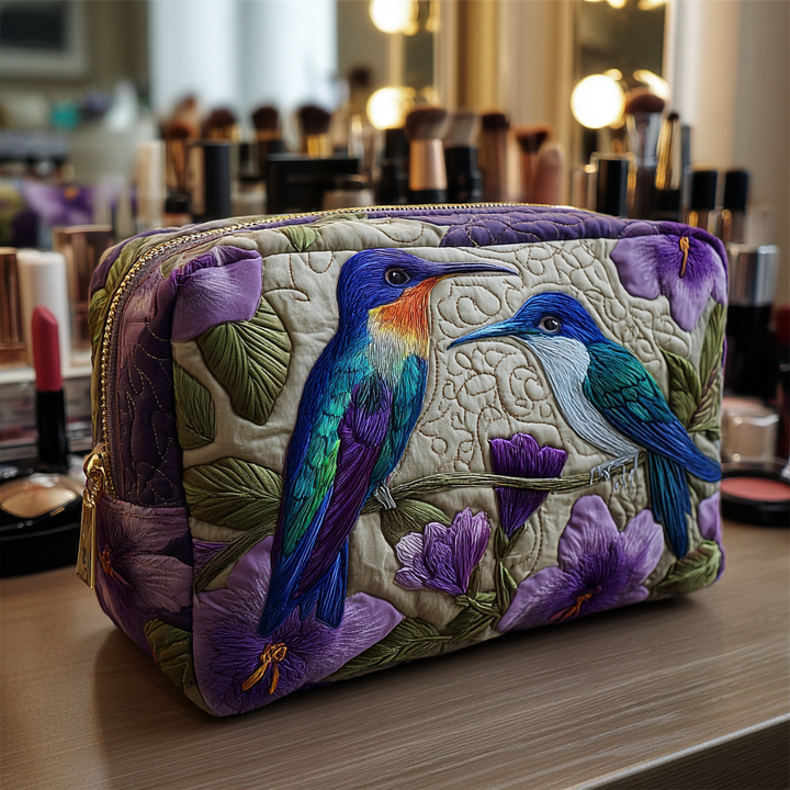 Roosmarijn - Elegant Quilted Toiletry Bag with Hummingbird Design