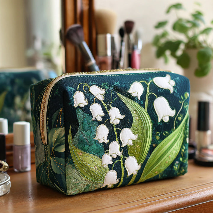 Willemijn - Elegant Quilted Toiletry Bag with Refined Lilies