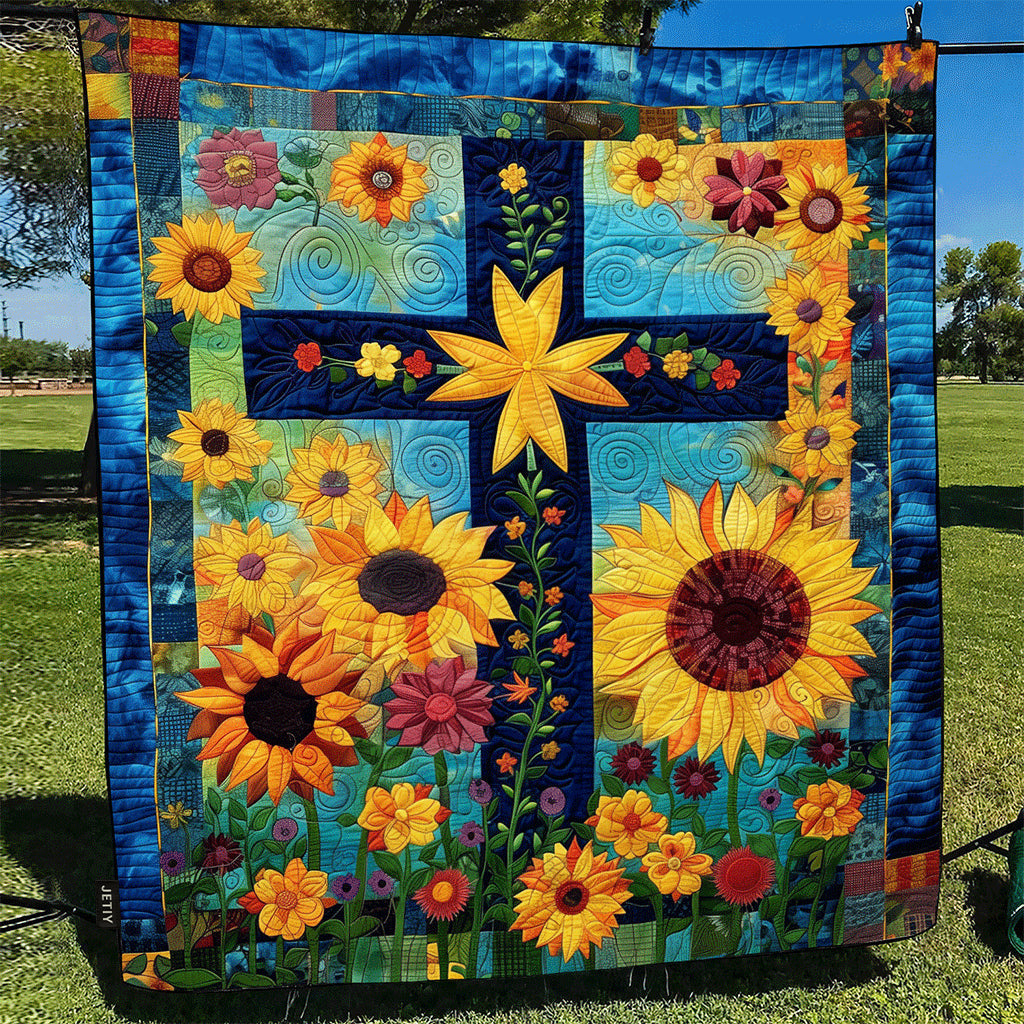 Ellen - Sunlit Quilted Blanket with Cross Design